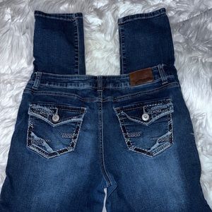 Maurice’s cute jeans rear flap button pockets slim fit 9/10 embellished